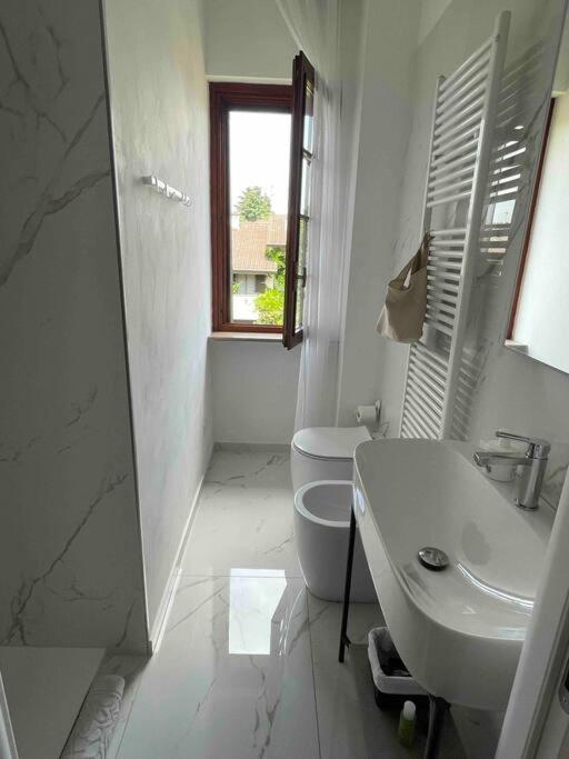Grazioso Appartamento In Condominio Nel Verde บุชชินาสโก ภายนอก รูปภาพ