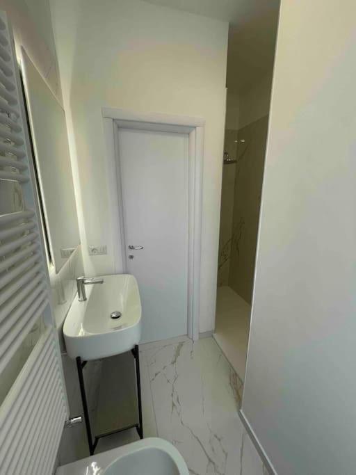 Grazioso Appartamento In Condominio Nel Verde บุชชินาสโก ภายนอก รูปภาพ